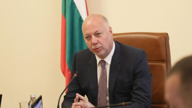 Желязков иска каналите за подкрепа за Украйна да продължат да се прилагат